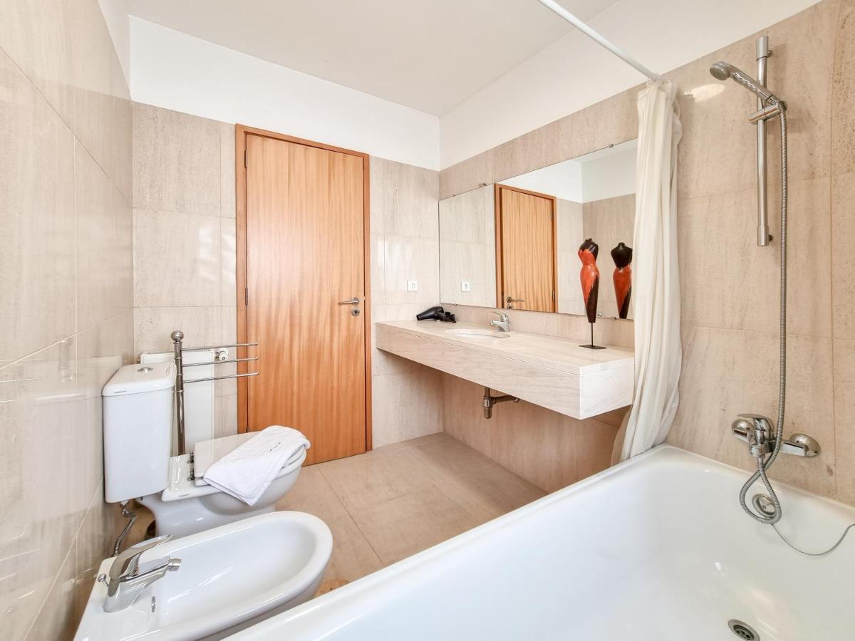 Sweet Living Viana - City Centre Apartment With Garage Viana do Castelo Exterior photo